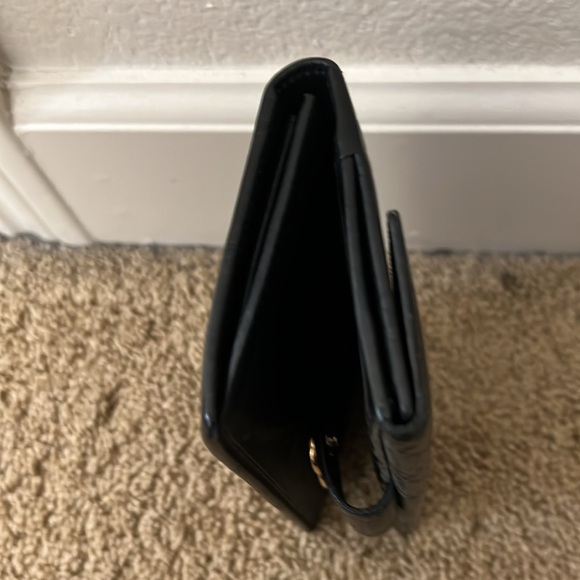 Gucci Emily horsebit bag comes with free gift.  Box not included. - Picture 13 of 14